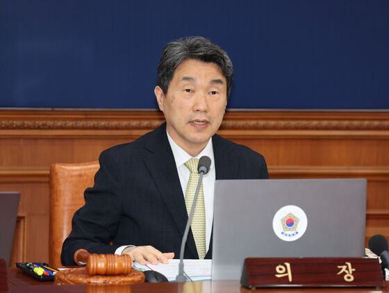이주호 "중소기업·소상공인 부담 경감 위해 맞춤형 지원 강화"