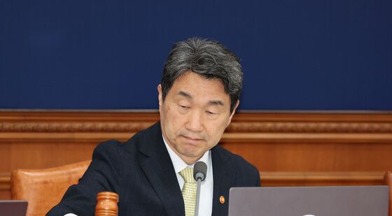 국무회의 개회하는 이주호 대통령 권한대행