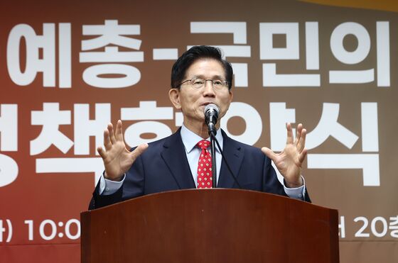 김문수 "대통령 배우자도 알 필요 있어…부인 리스크 검증 필요"