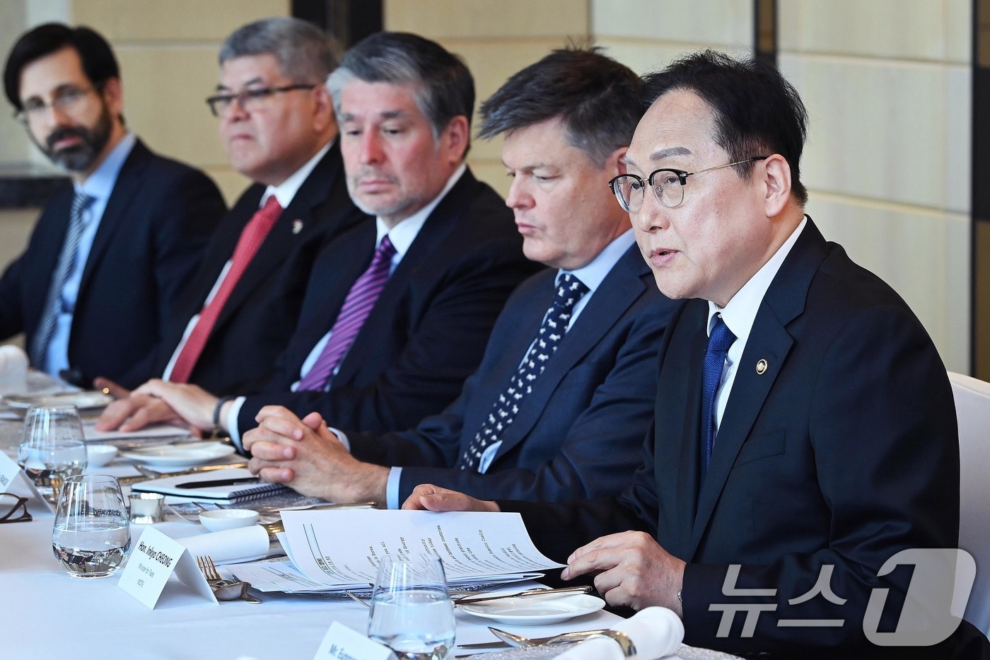 (서울=뉴스1) = 정인교 산업통상자원부 통상교섭본부장이 20일 서울 종로구 포시즌스호텔에서 열린 '주한중남미대사단 간담회'에 참석해 인사말을 하고 있다. (산업통상자원부 제공. …