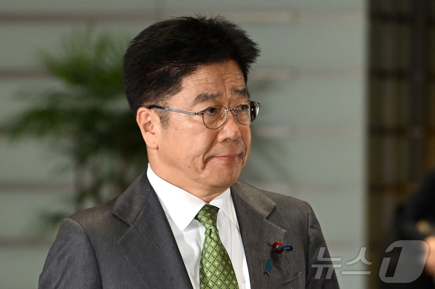 (도쿄 AFP=뉴스1) 권영미 기자 = 미국과의 환율 관련 협상을 맡은 가토 가쓰노부 일본 재무상. 미일 무역회담에서 일본 대표는 아카자와 료세이 경제재생상인데, 환율 문제는 가토 …