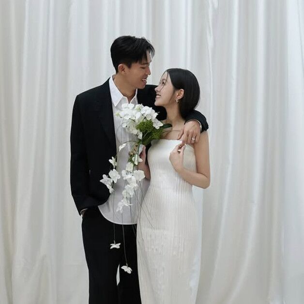축구선수 정우영, '이광기 딸' 이연지와 웨딩 화보 공개 "평생 함께하기로"