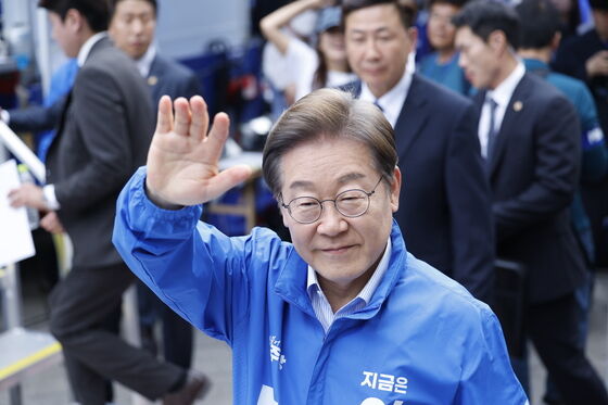 이재명 "대북 관계 잘 관리해야…북한 예뻐서 그런 건 아냐"