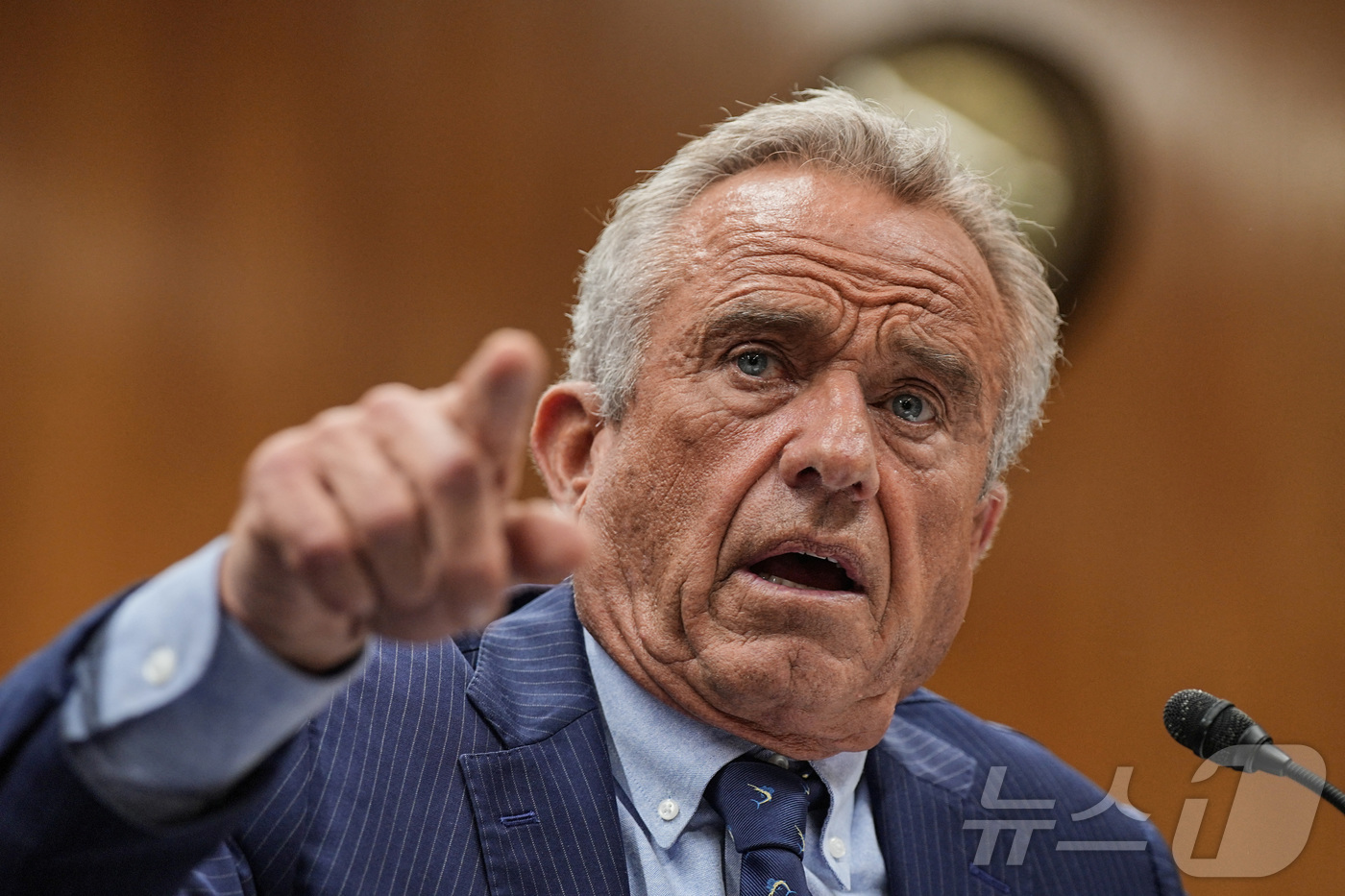 (워싱턴 로이터=뉴스1) 강민경 기자 = 로버트 케네디 주니어 미국 보건복지부 장관이 20일 워싱턴DC 의사당에서 열린 보건복지부 예산 관련 상원 세출위원회 청문회에서 증언하고 있 …