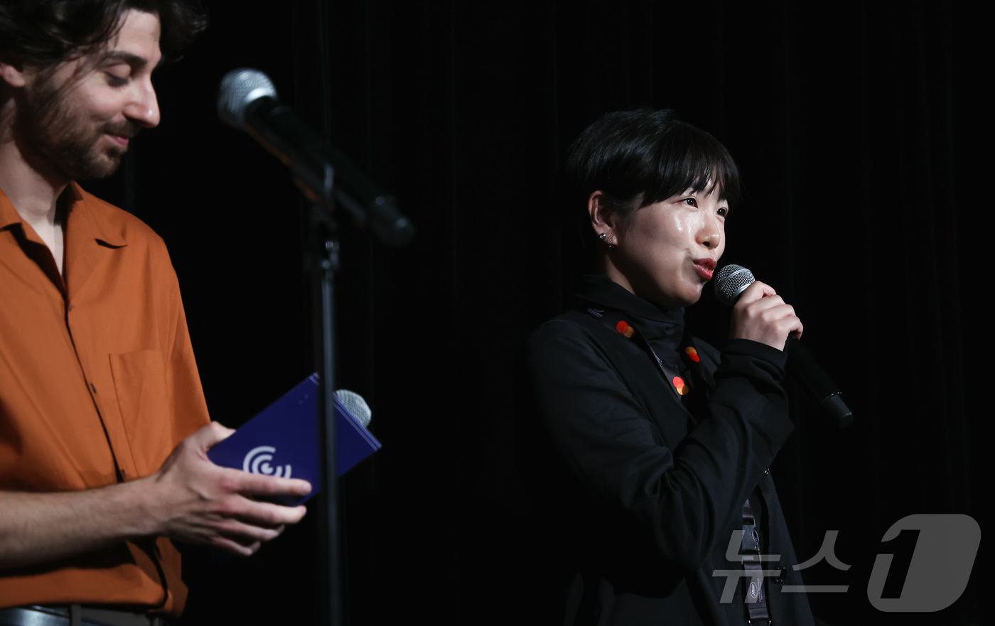(파리=뉴스1) 이준성 기자 = 제78회 칸 국제영화제가 열리고 있는 프랑스 남부 소도시 칸(Cannes)의 에스파스 미라마르(Espace Miramar) 극장에서 비공식 부문인 …