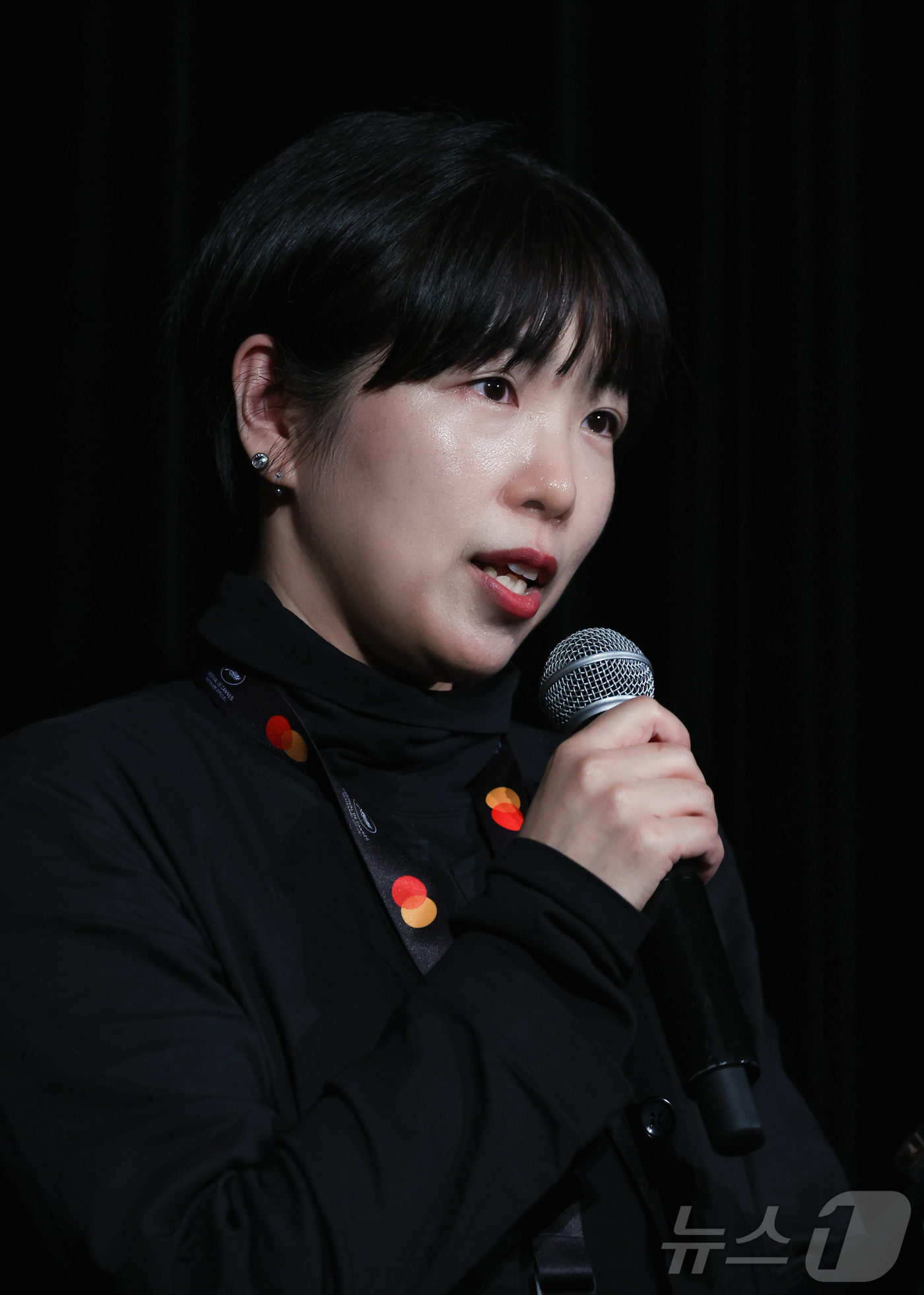 (파리=뉴스1) 이준성 기자 = 제78회 칸 국제영화제가 열리고 있는 프랑스 남부 소도시 칸(Cannes)의 에스파스 미라마르(Espace Miramar) 극장에서 비공식 부문인 …