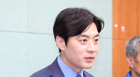 제21대 대선 중간점검 관련해 기자회견하는 한준호 공동선대위원장