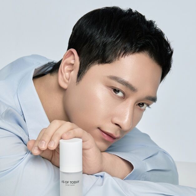 뷰티브랜드 에즈 오브 투데이, 김희정·황찬성 아시아 앰배서더로 선정