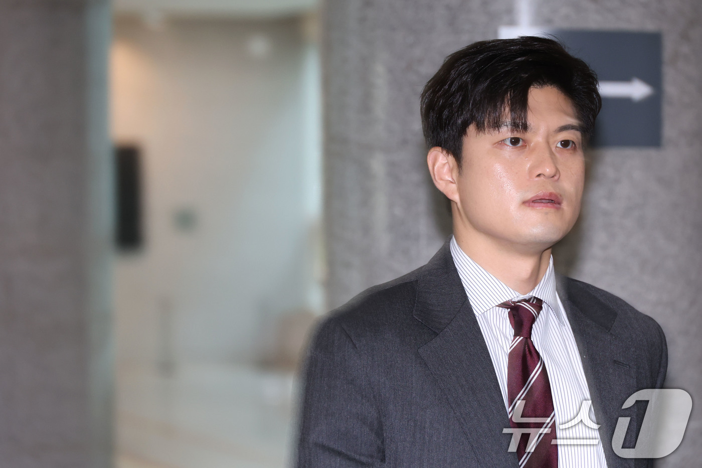 (서울=뉴스1) 이광호 기자 = 김용태 국민의힘 비상대책위원장이 21일 오전 서울 여의도 국회 의원회관에서 태평양 플라스틱 쓰레기 섬 친환경 처리를 위한 기술 포럼에 참석하고  있 …