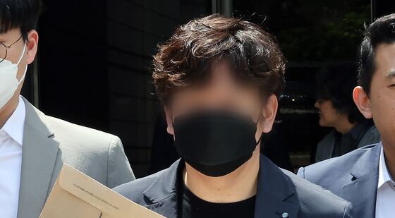 영장심사 마친 '중국간첩 99명' 보도 기자