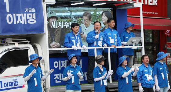 전북 전주 찾아 이재명 후보 지지 호소하는 김부겸