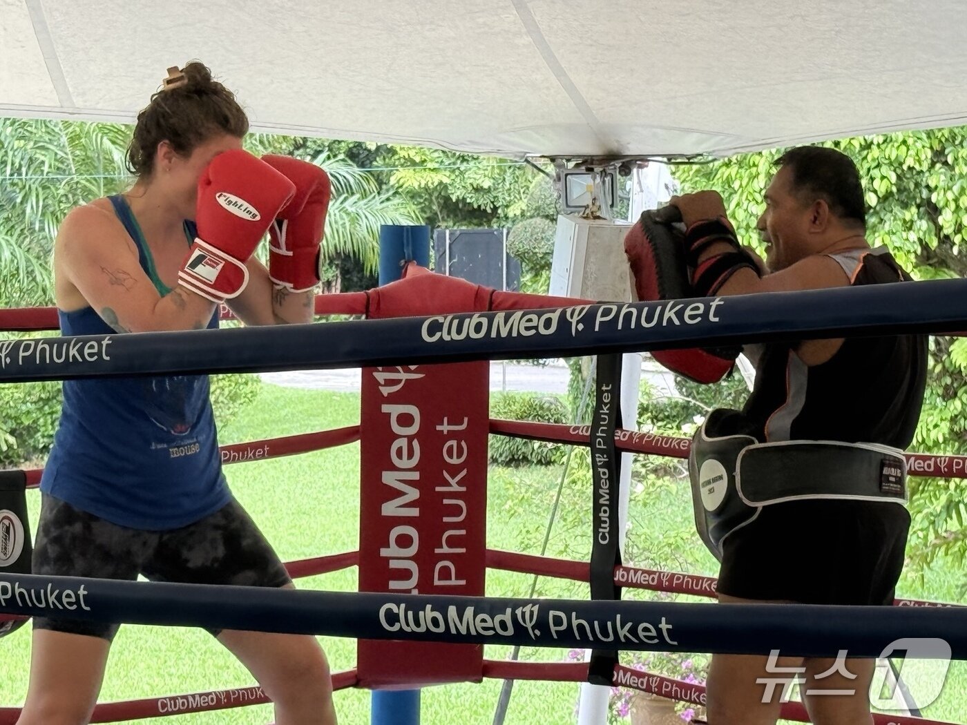 본문 이미지 - 클럽메드푸껫의 타이복싱 클래스가 진행되는 모습. ⓒ 뉴스1 김형준 기자