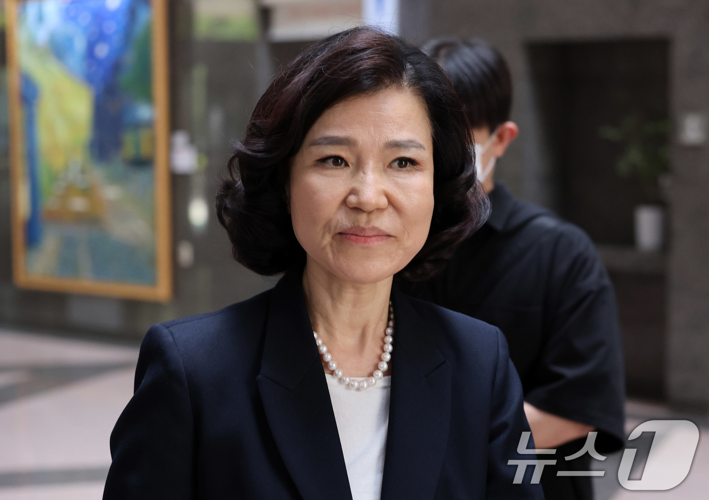 (서울=뉴스1) 박세연 기자 = 이진숙 방통위원장이 21일 서울 송파구 한국인터넷진흥원 서울청사에서 열린 SKT 해킹 관련 이통사 점검회의에 참석하고 있다. 2025.5.21/뉴스 …