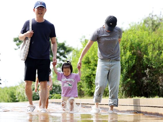 덥고 습한 남서풍에 5월 '찜통더위'…서울 올들어 처음 30도 넘어