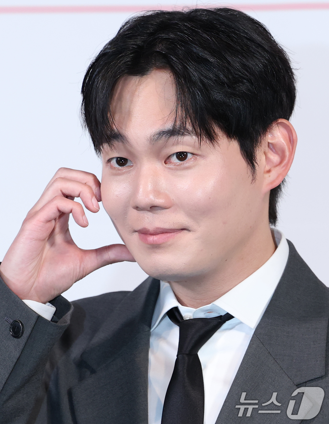 (서울=뉴스1) 권현진 기자 = 배우 류경수가 21일 오후 서울 영등포구 CGV 영등포점에서 열린 tvN 토일드라마 '미지의 서울' 제작발표회에 참석해 포즈를 취하고 있다.‘미지의 …