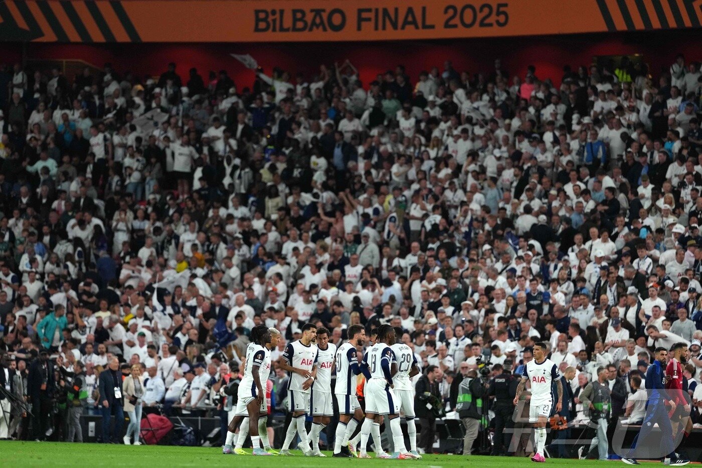 본문 이미지 - UEFA 유로파리그 우승을 차지한 토트넘.  ⓒ AFP=뉴스1