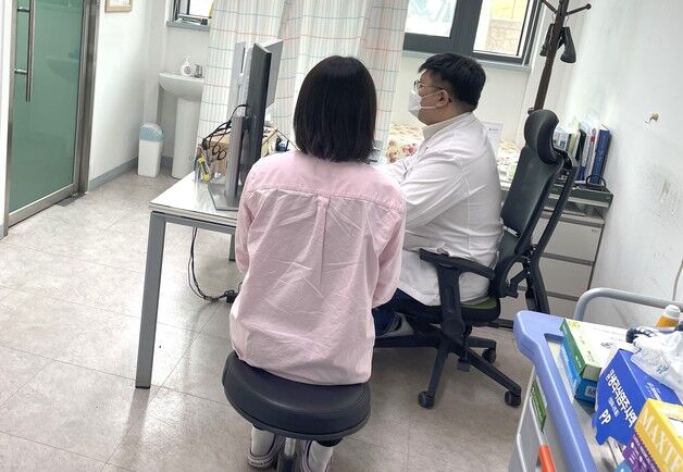 "농촌 진료공백 최소화" 영동군 상근 진료의사 채용 배치
