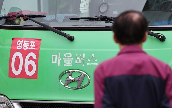 서울 마을버스 원가 재산정 착수…환승 손실 두고 서울시-조합 '팽팽'
