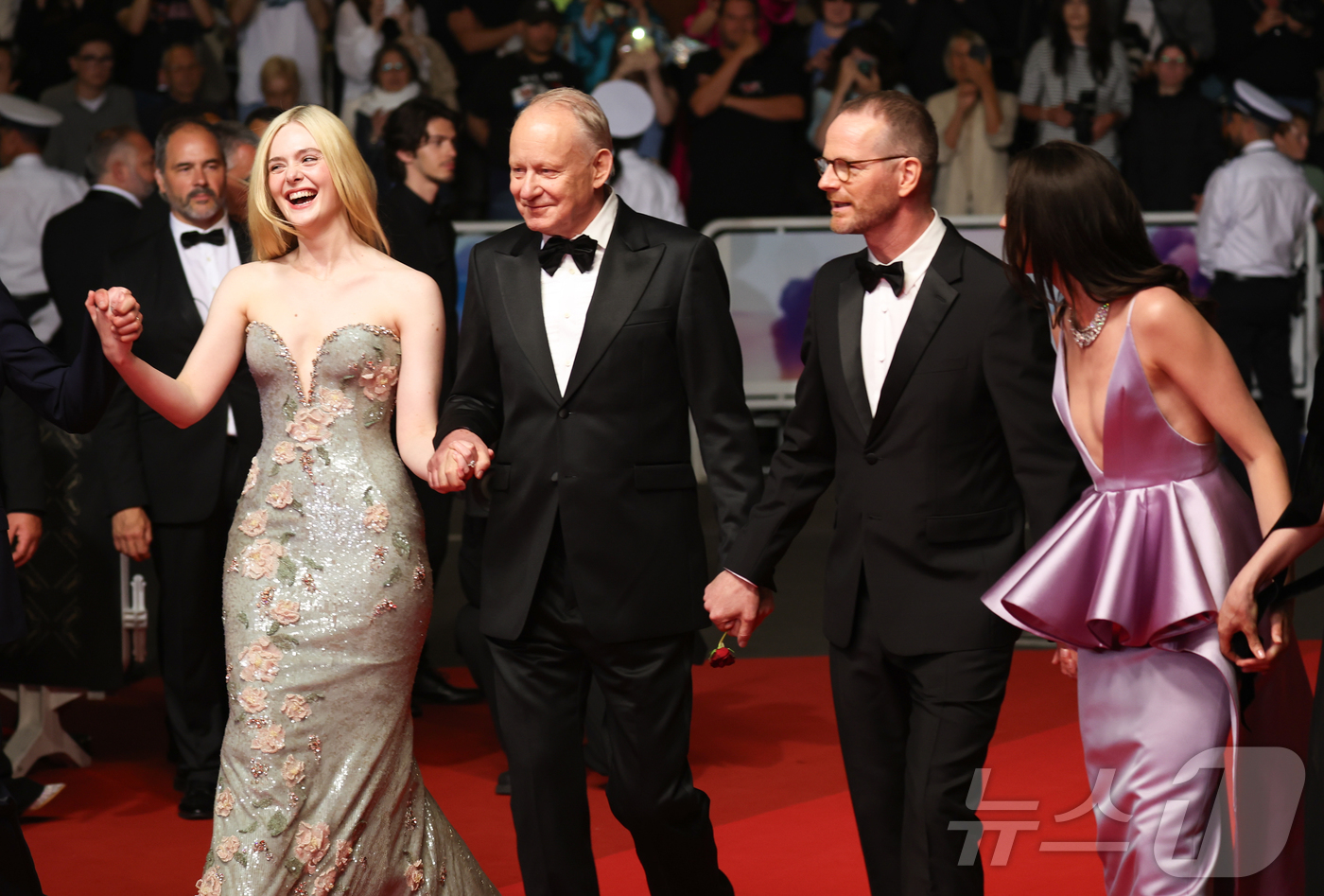 (파리=뉴스1) 이준성 기자 = 21일(현지시간) 프랑스 남부 소도시 칸(Cannes) 팔레 데 페스티발(Palais des Festival) 뤼미에르 대극장에서 열린 ‘제78회 …