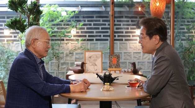 송기인 신부 만난 이재명 후보