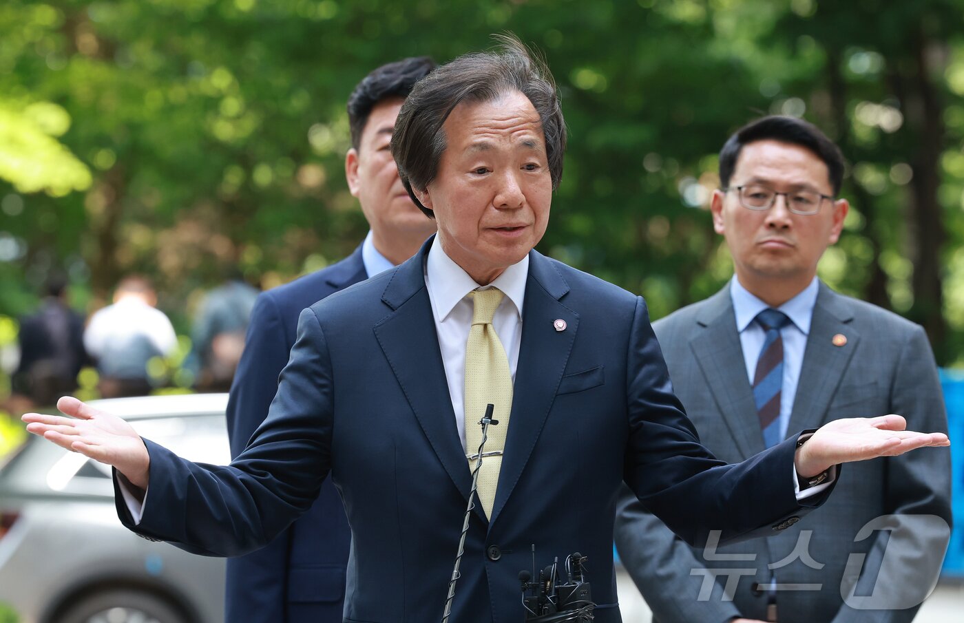 본문 이미지 - 정기석 국민건강보험공단 이사장이 22일 오후 서울 서초구 서울고등법원에서 열리는 담배소송 항소심 최종변론(12차)을 앞두고 기자회견을 하고 있다. 2025.5.22/뉴스1 ⓒ News1 김진환 기자