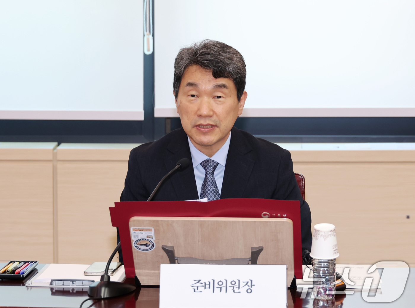 (서울=뉴스1) 임세영 기자 = 이주호 대통령 권한대행 부총리 겸 교육부 장관이 22일 서울 종로구 정부서울청사에서 열린 제7차 APEC 준비위원회 회의에서 발언하고 있다. (교육 …