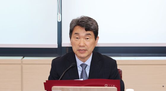 이주호 권한대행 'APEC, 국가신인도 높이는 계기로 삼아야'