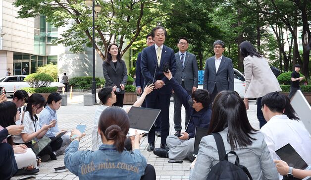 건보 이사장 "담배회사, 중독성 책임져야…과학적 근거도 부족"