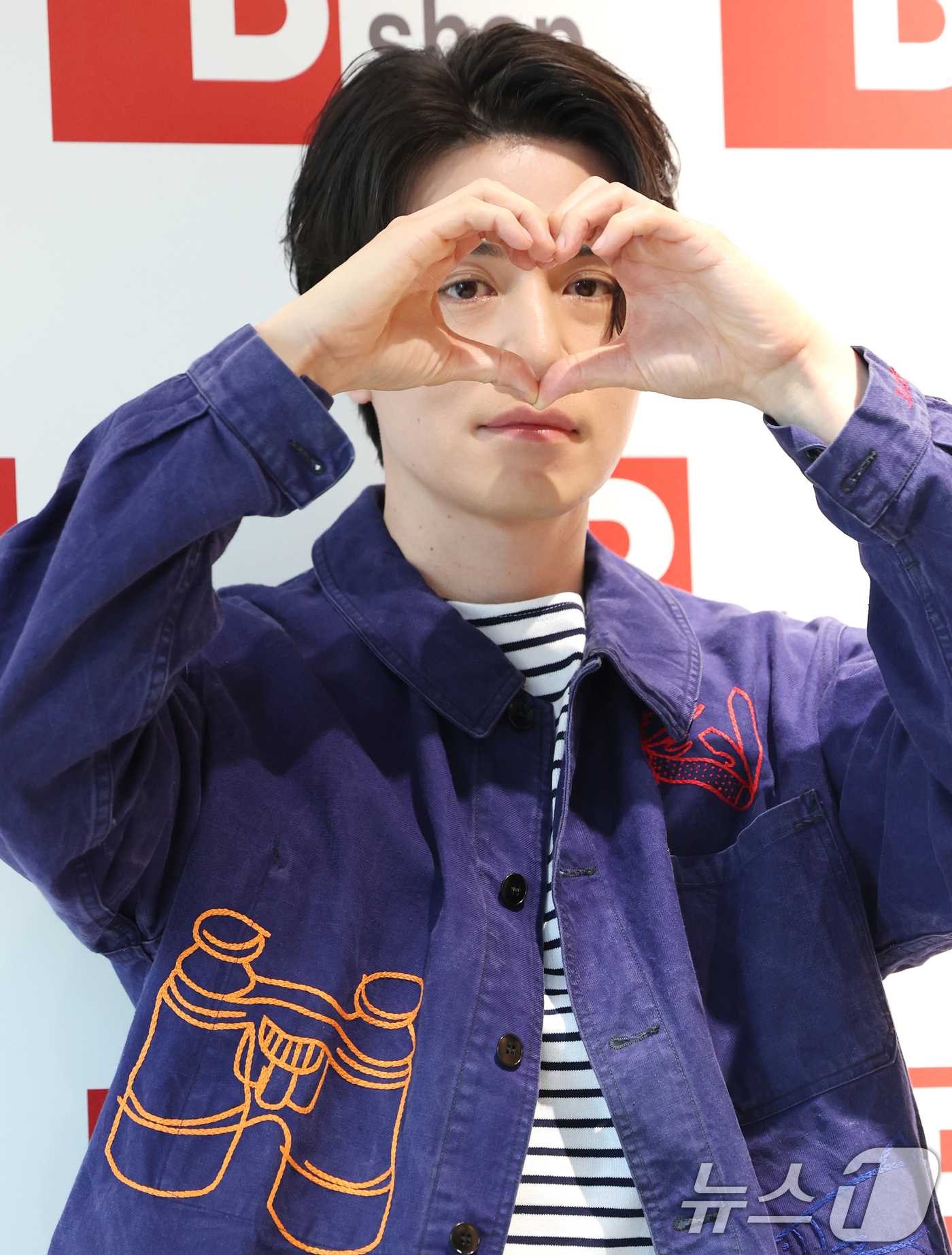 (서울=뉴스1) 권현진 기자 = 배우 이동욱이 22일 오후 서울 용산구 한남동에서 열린 일본 셀렉트샵 비샵(Bshop) 오픈 행사에 참석해 포즈를 취하고 있다. 2025.5.22/ …