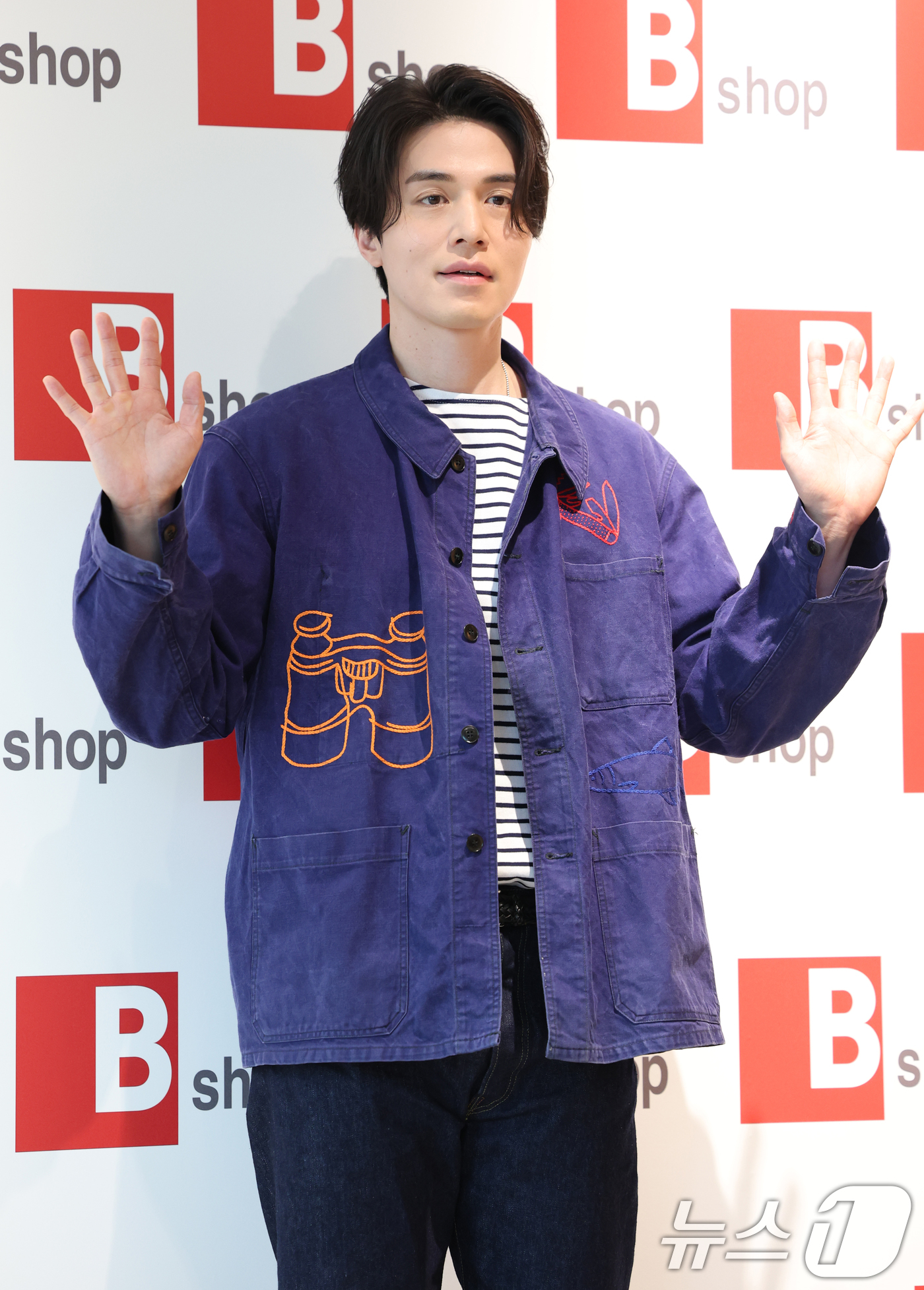 (서울=뉴스1) 권현진 기자 = 배우 이동욱이 22일 오후 서울 용산구 한남동에서 열린 일본 셀렉트샵 비샵(Bshop) 오픈 행사에 참석해 포즈를 취하고 있다. 2025.5.22/ …