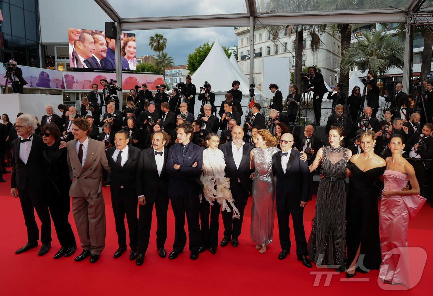 (칸=뉴스1) 이준성 기자 = 22일(현지시간) 프랑스 남부 소도시 칸(Cannes) 팔레 데 페스티발(Palais des Festival) 뤼미에르 대극장에서 열린 ‘제78회 칸 …