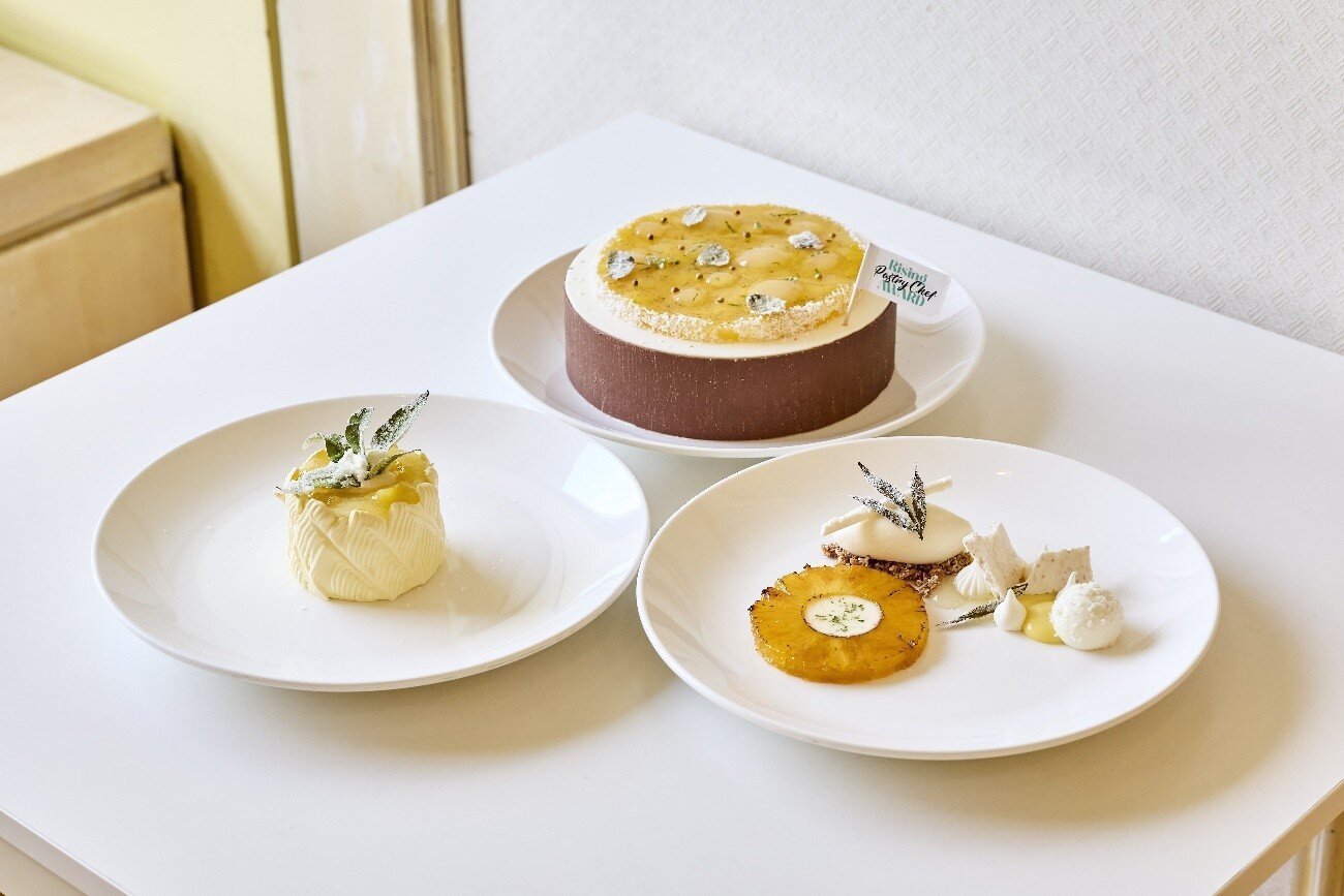 본문 이미지 - 우승 길지호 셰프의 (상단)코코 둘세(Coco dulce), (좌)피냐 파블로바(Pi&ntilde;a Pavlova), (우)피냐 코코(Pi&ntilde;a Coco) / 사진=프랑스 국립낙농협의회 제공