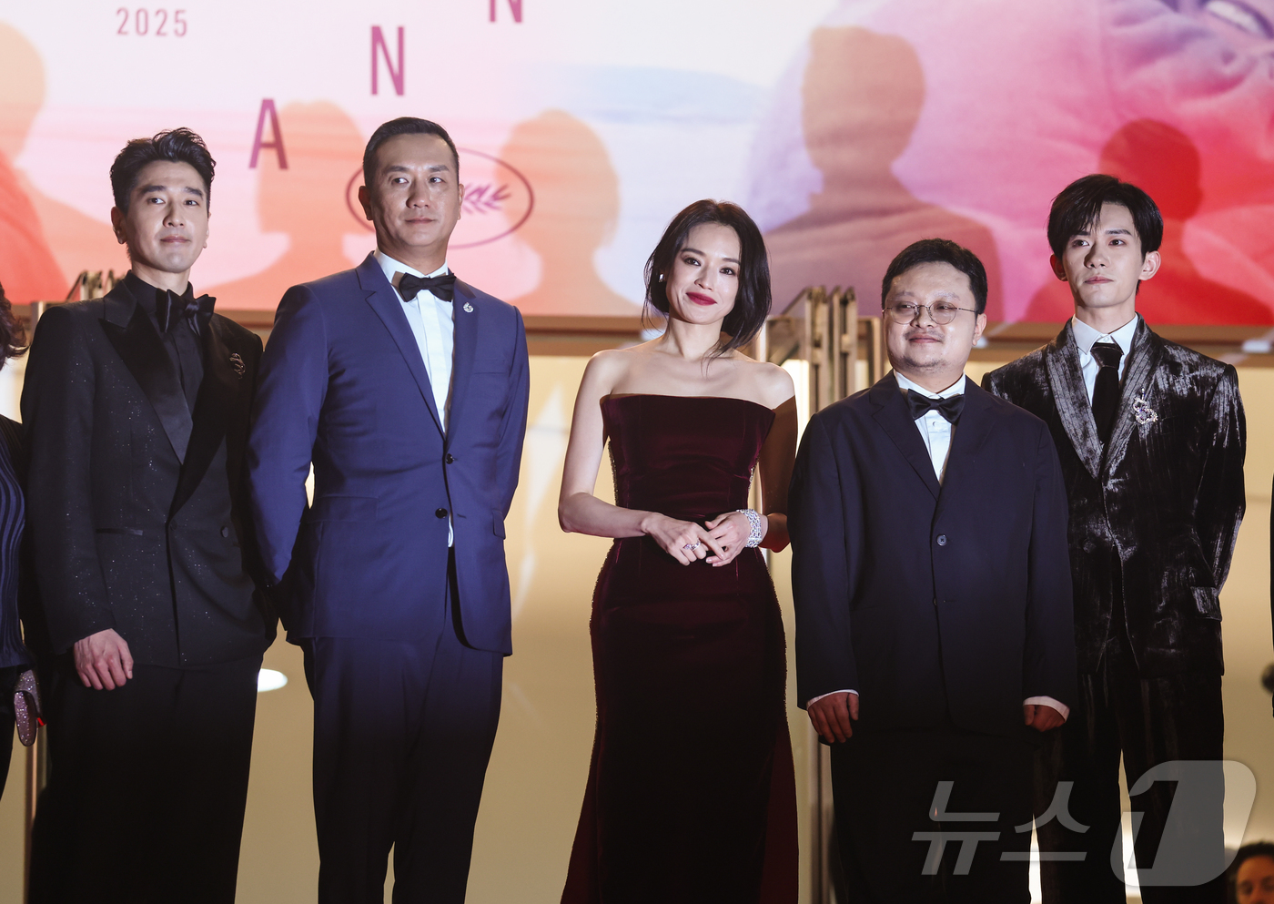 (칸=뉴스1) 이준성 기자 = 22일(현지시간) 프랑스 남부 소도시 칸(Cannes) 팔레 데 페스티발(Palais des Festivals) 뤼미에르 대극장에서 열린 ‘제78회 …