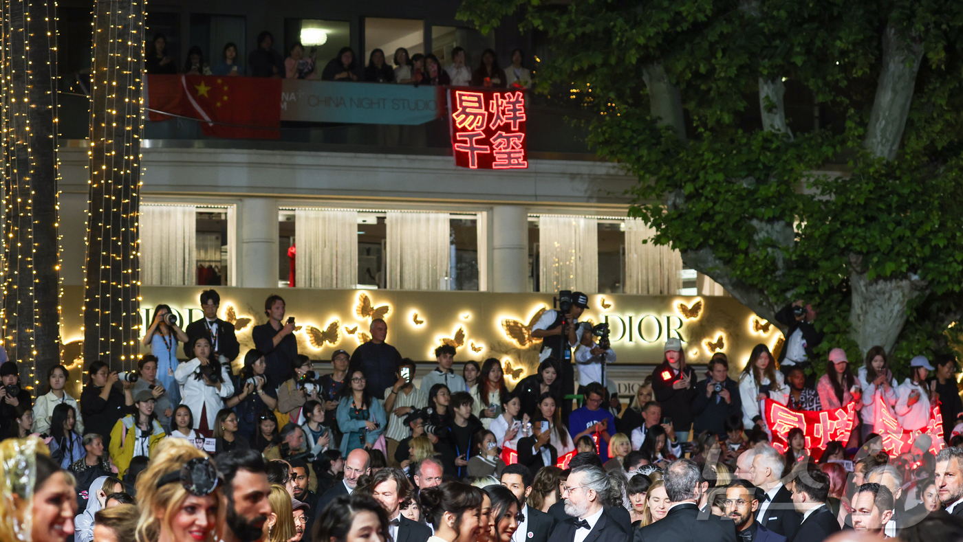 (칸=뉴스1) 이준성 기자 = 22일(현지시간) 프랑스 남부 소도시 칸(Cannes) 팔레 데 페스티발(Palais des Festivals) 뤼미에르 대극장에서 열린 ‘제78회 …