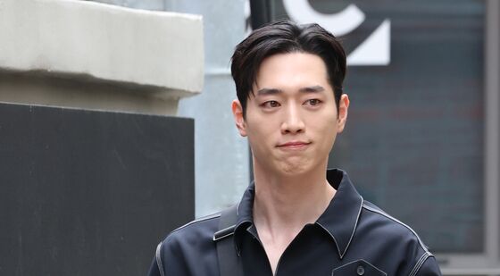 서강준, 가로수길에서 언더커버 정해성 포착