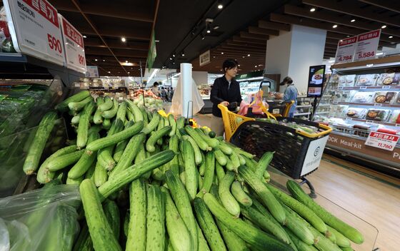 물가 5개월만에 1%대로…가공식품은 4.1%↑ '먹거리 부담 여전'(상보)