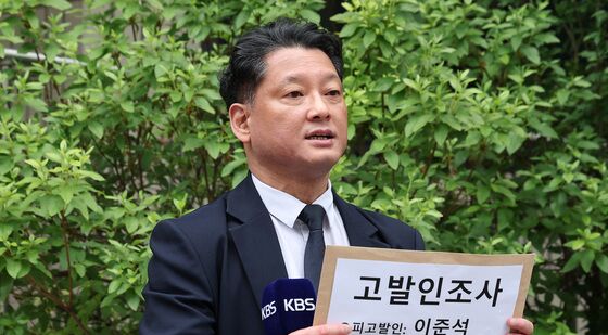 이준석 후보 고발인 조사 출석하는 김한메 사세행 상임대표