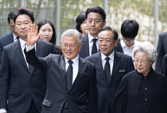노무현 전 대통령 16주기 추도식 참석하는 문재인·권양숙