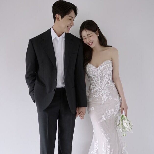'결혼' 박하나, ♥김태술 옆에서 발그레…그림같은 웨딩화보 [N샷]