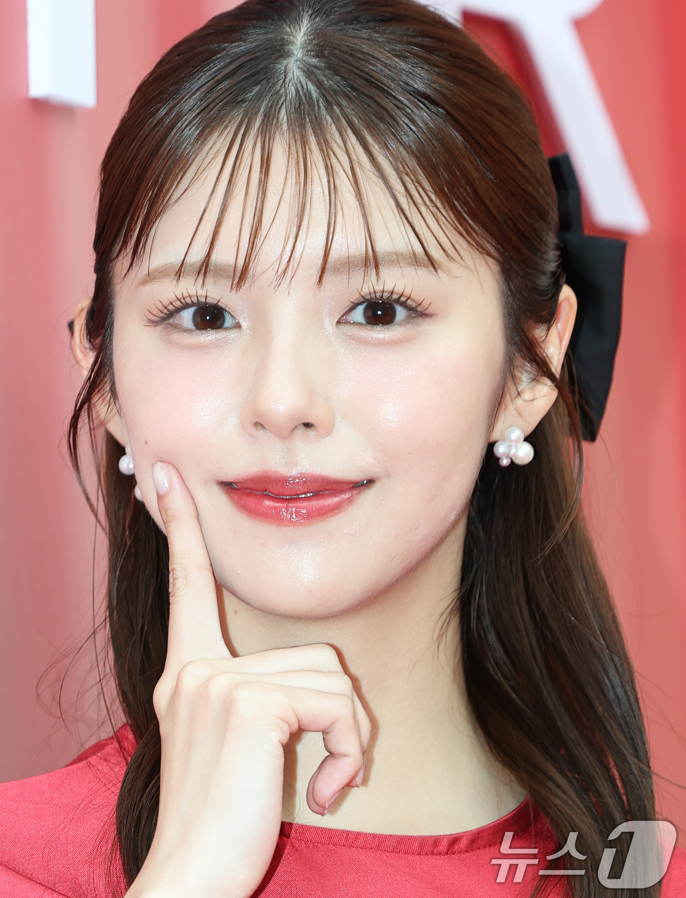 (서울=뉴스1) 권현진 기자 = 스즈키 유카(Yuka Suzuki)가 23일 서울 성동구 티르티르 성수 플래그십 스토어에서 열린 오픈 행사에 참석해 포즈를 취하고 있다. 2025. …