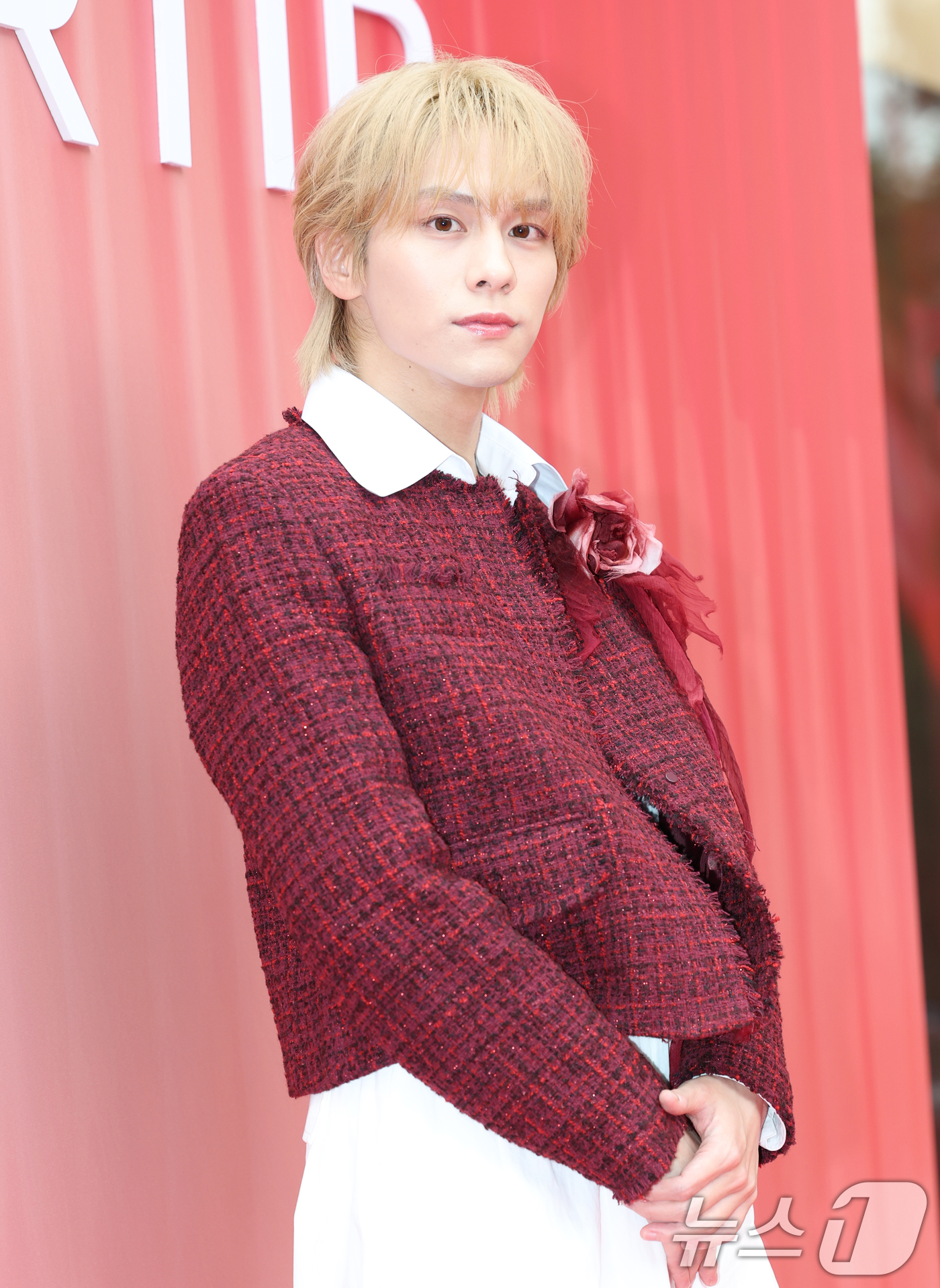 (서울=뉴스1) 권현진 기자 = 야마시타 코키(Koki Yamashita)가 23일 서울 성동구 티르티르 성수 플래그십 스토어에서 열린 오픈 행사에 참석해 포즈를 취하고 있다. …