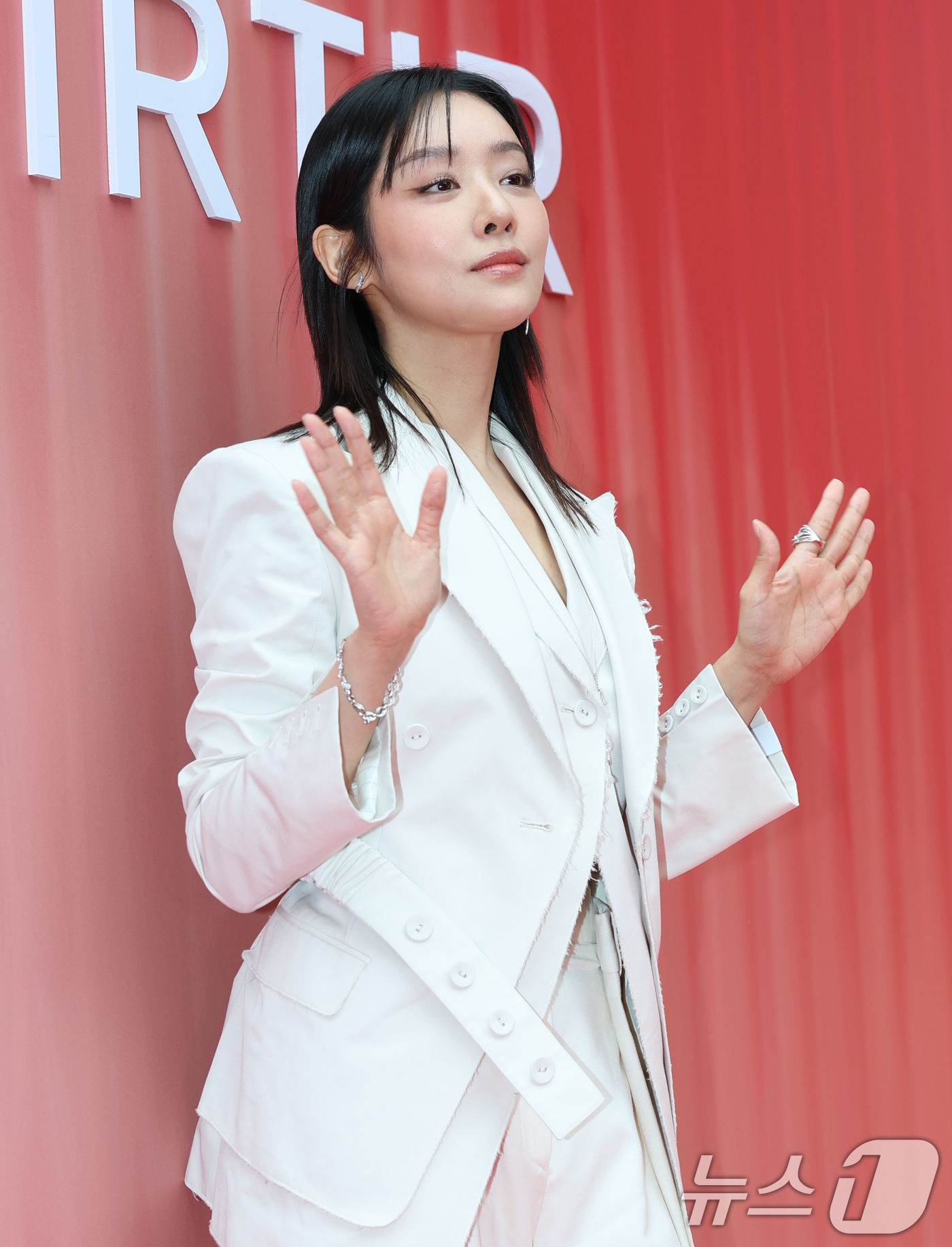 (서울=뉴스1) 권현진 기자 = 배우 차주영이 23일 서울 성동구 티르티르 성수 플래그십 스토어에서 열린 오픈 행사에 참석해 포즈를 취하고 있다. 2025.5.23/뉴스1