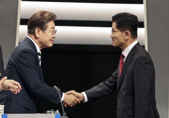 묻지마 공세에 반박·역공…이재명·김문수 확 달라진 토론 스타일