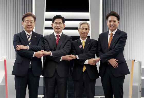 이재명 "마구잡이 조작 기소" 김문수 "인륜 저버린 부패 공직자"(종합)