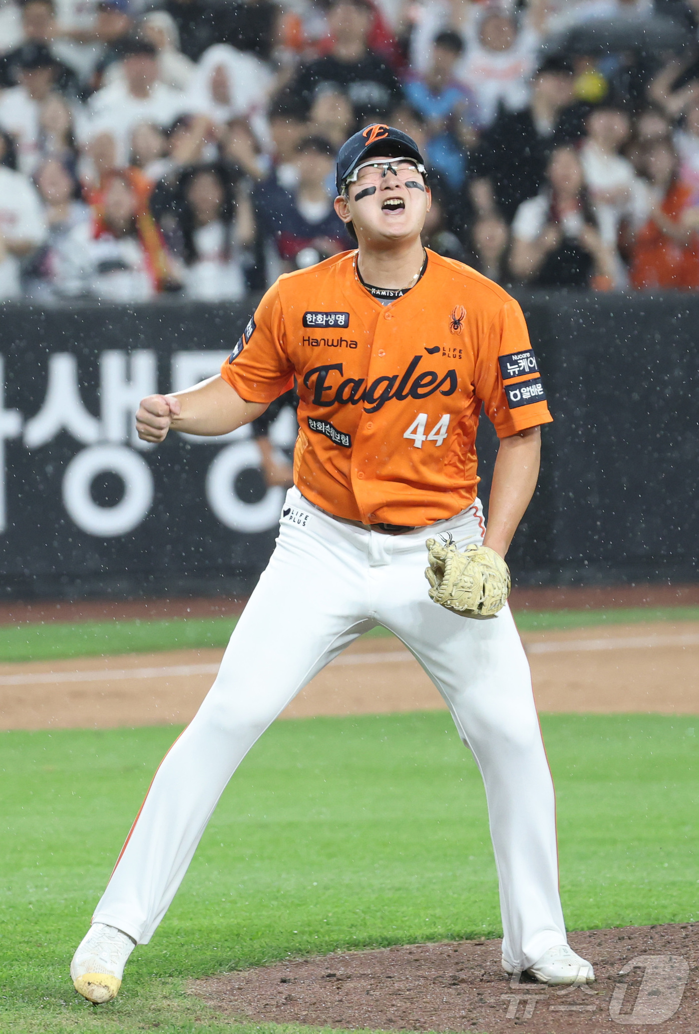 (대전=뉴스1) 김기남 기자 = 23일 대전 한화생명볼파크에서 열린 '2025 신한 SOL 뱅크 KBO리그' 프로야구 한화 이글스와 롯데 자이언츠 경기에서 한화 마무리 투수 김서현 …