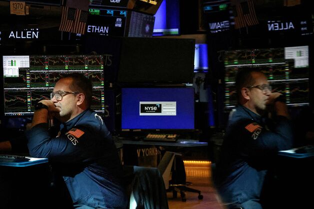 나스닥 1% 급락…트럼프 "EU 50%, 스마트폰 25% 관세" 위협