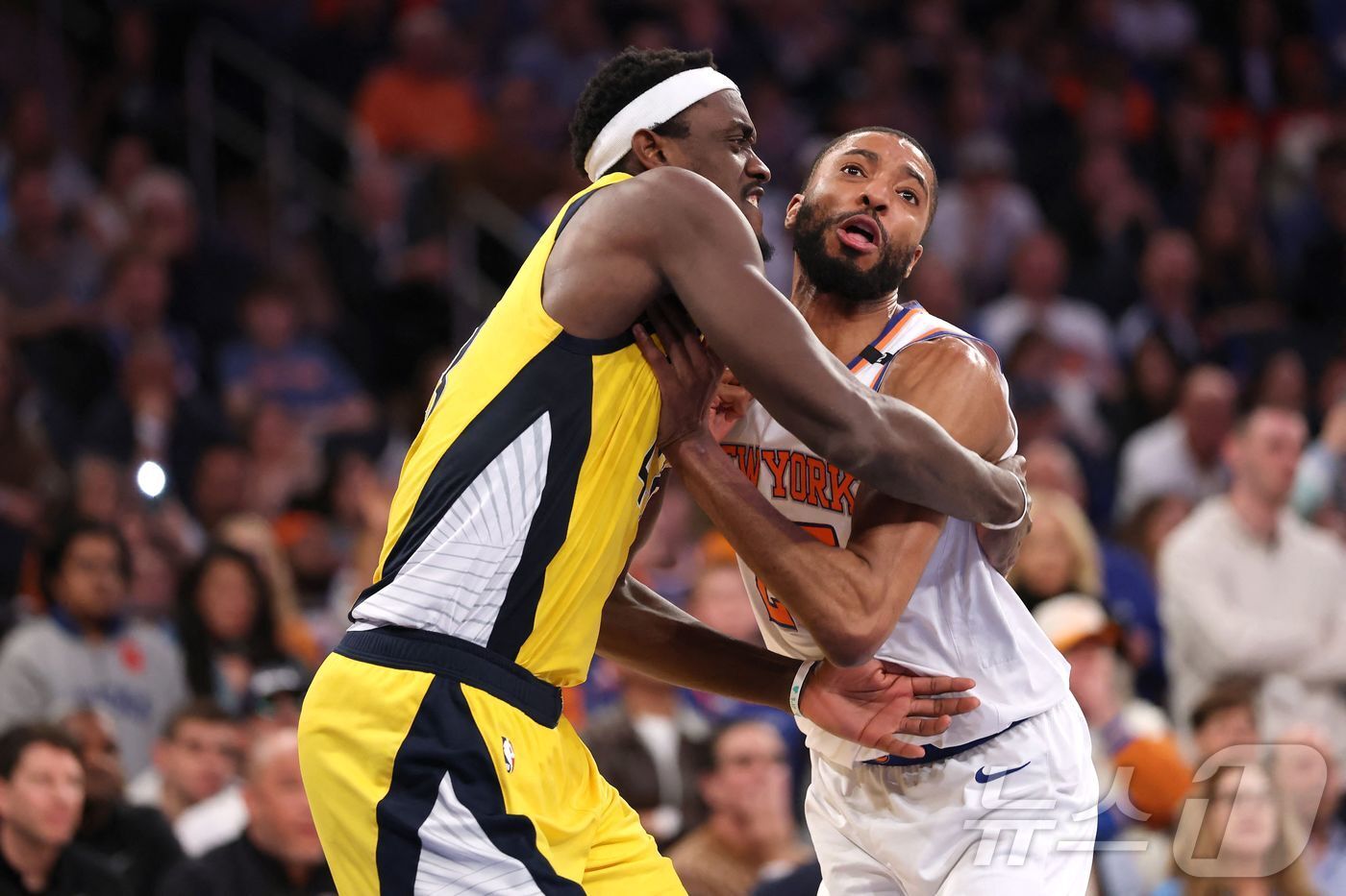 본문 이미지 - 인디애나 페이서스와 뉴욕 닉스는 26일 2024-25 NBA 플레이오프 동부 콘퍼런스 결승 3차전을 치른다. ⓒ AFP=뉴스1