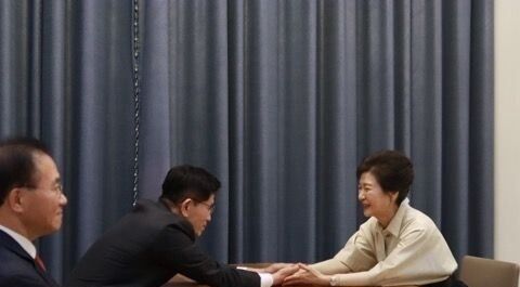 박근혜 전 대통령 만난 김문수 후보