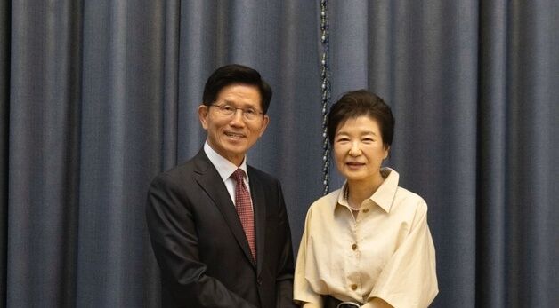 박근혜 전 대통령 만난 김문수 후보
