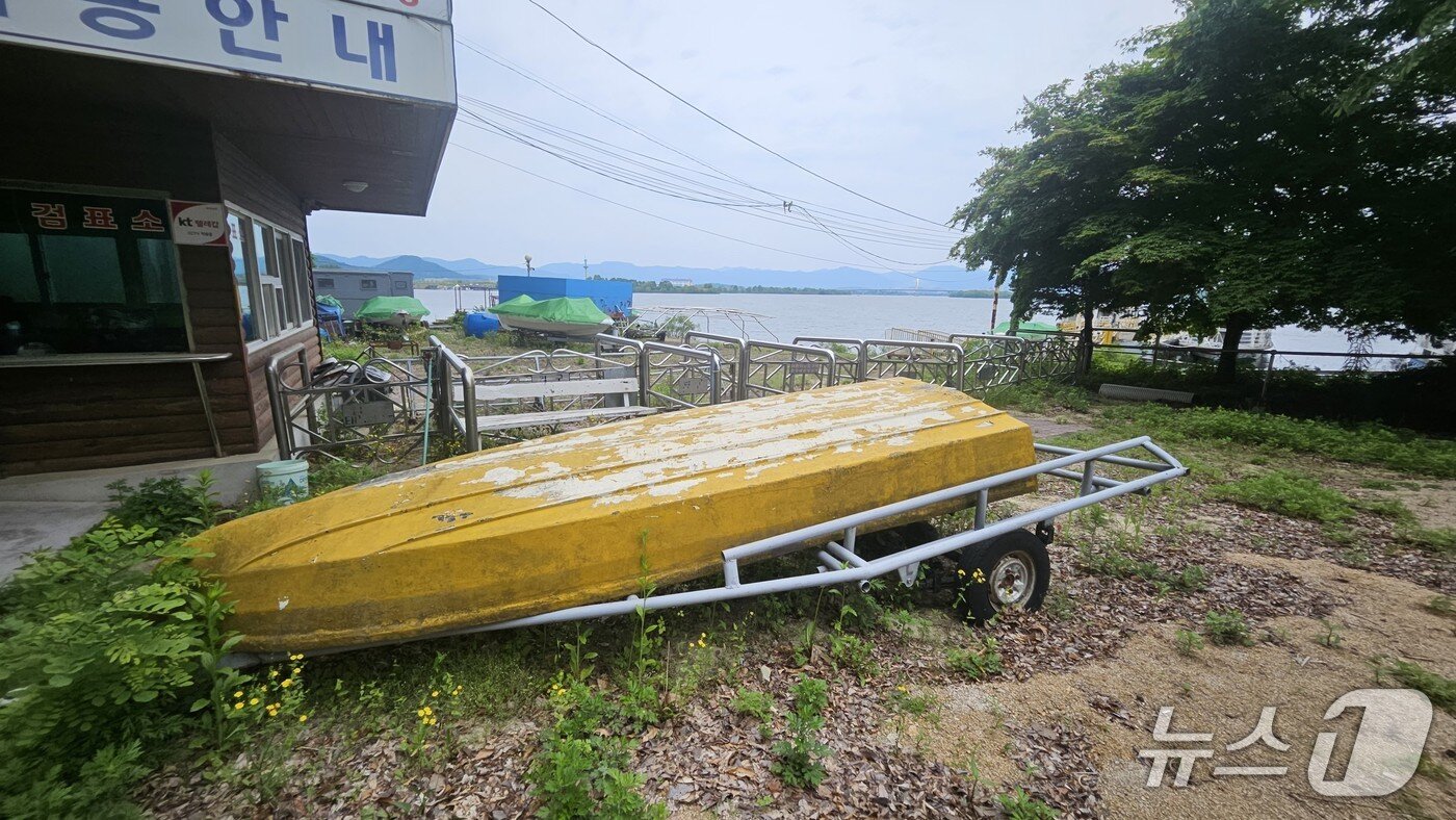 본문 이미지 - 방치된 강원 춘천 삼천동 옛 배터.2025.5.23 한귀섭 기자